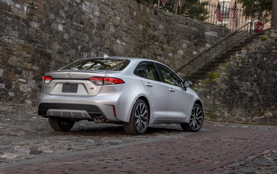  Toyota Corolla SE Sedan 2019 года  (NA) (фото 15 из 32)